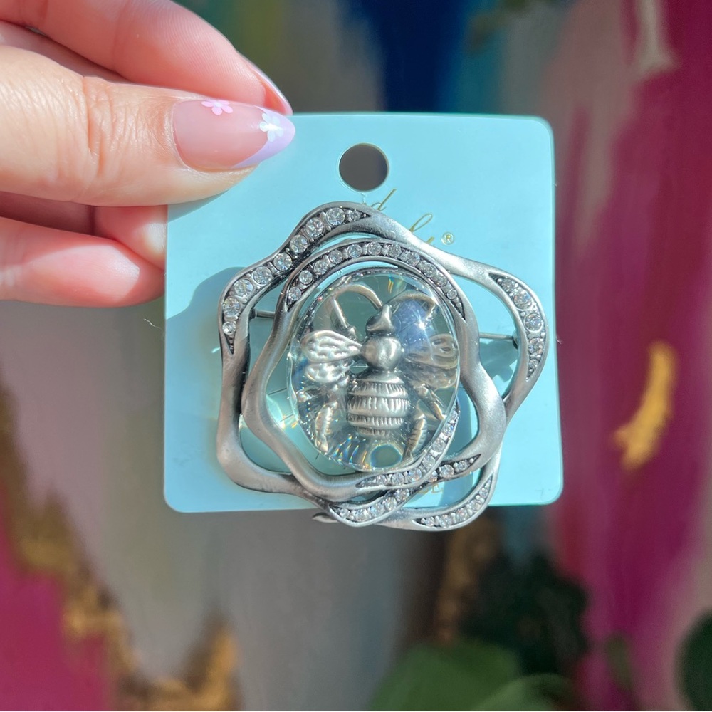 Encased Bee Silvertone Brooch | G